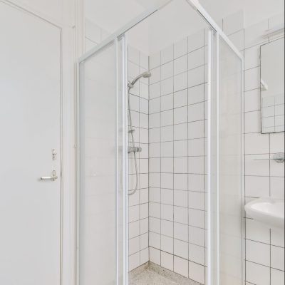 shower-cabinet-with-white-2022-01-26-06-16-15-utc